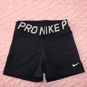 Nike pro 3” shorts